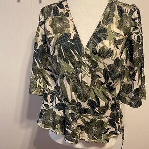 Ava & Aiden | Floral Print Wrap Blouse Size Medium